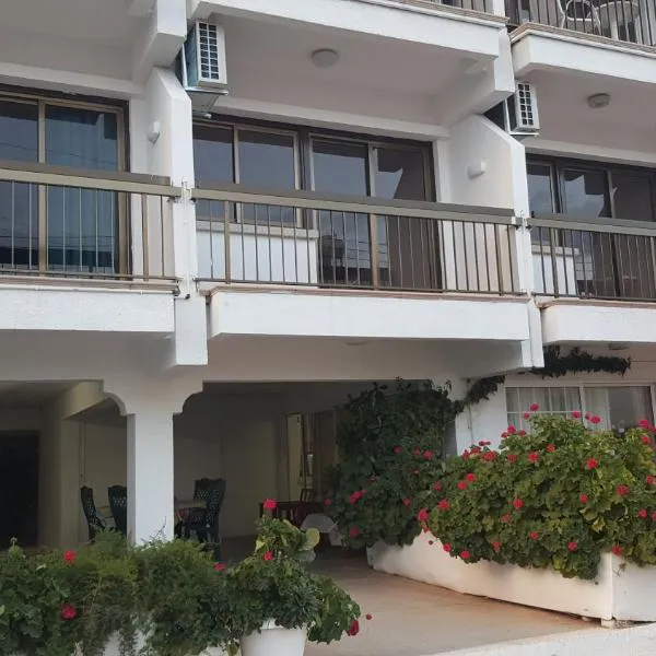 Manoli Apartments, hotel in Ayia Napa