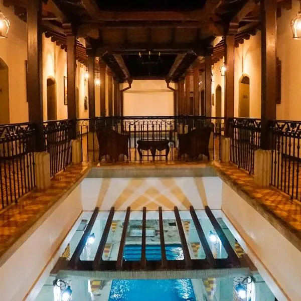 Hotel & Restaurante La Gran Francia, hotel di Granada