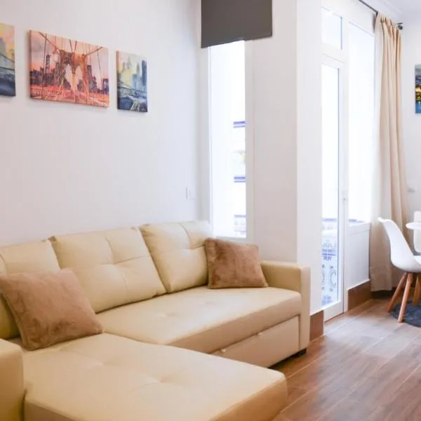 Apartamento San Jacinto III, hotel in Seville