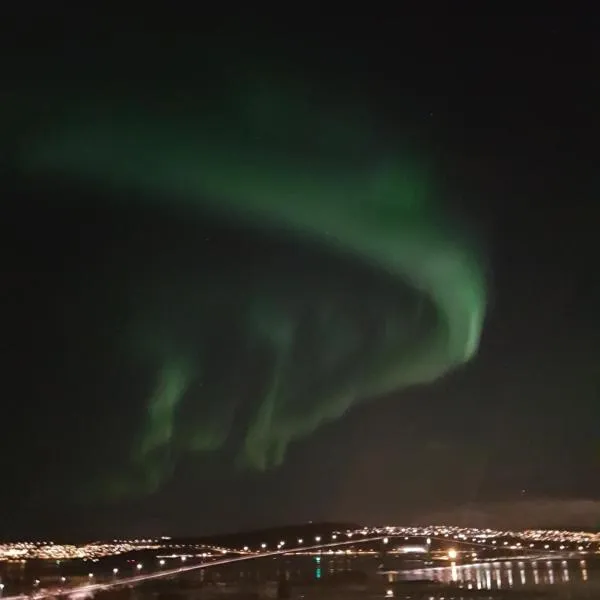 Apartment near the airport, hotel in Tromsø
