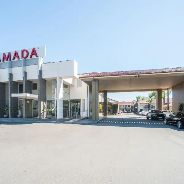 Ramada Hotel & Suites by Wyndham Cabramatta, khách sạn ở Cabramatta