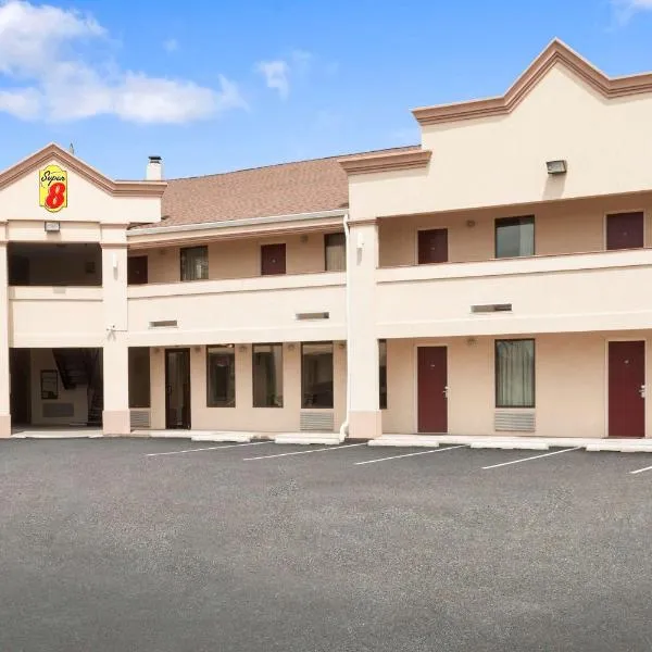 Super 8 by Wyndham Rahway/Newark, hotel in Rahway