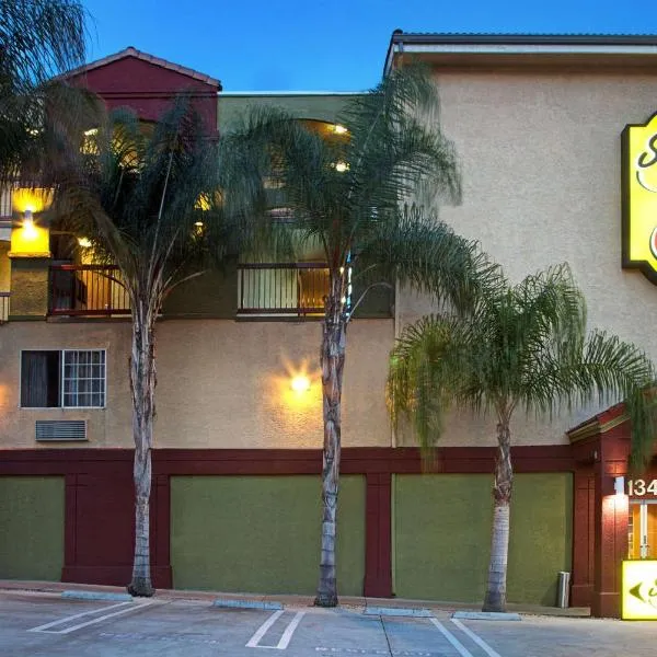 スーパー 8 ロサンゼルス ダウンタウン（Super 8 by Wyndham Los Angeles Downtown）、ロサンゼルスのホテル