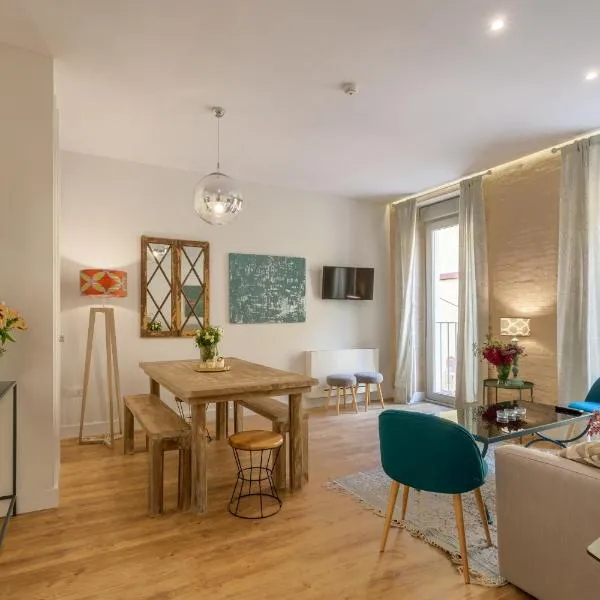 Apartamentos RG Suites Jardines de Murillo, hotel in Seville