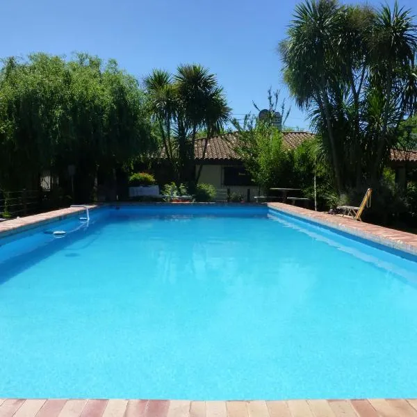 Casaquinta City Bell, hotel i City Bell