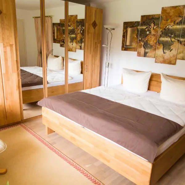 Ferienwohnung Königswinter、ケーニヒスヴィンターのホテル