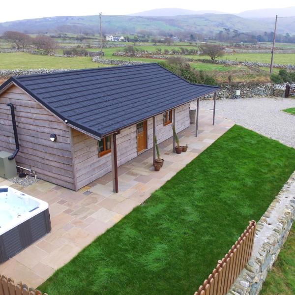 Enlli Lodge