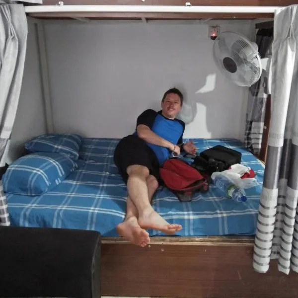 Kingfisher Hostel, hotel en Anuradhapura