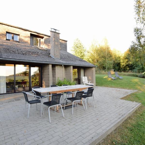 Cozy Villa in Vielsalm with Private Garden