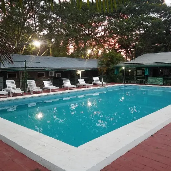 Cabañas Los Troncos, hotel v destinaci Ituzaingó