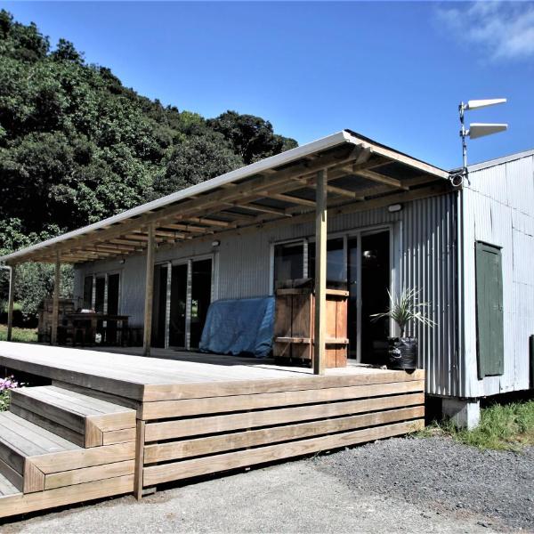 Te Arai Beach CASA DI LANA - Renovated Woolshed