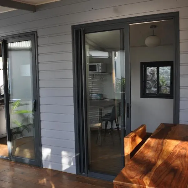 Ti Joli Caz en Bois, hotel en Saint-Gilles-les Hauts