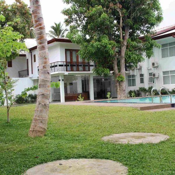 Serenity Tissa, Hotel in Tissamaharama