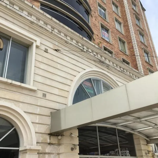 Suites Parque Real, hôtel à Quito