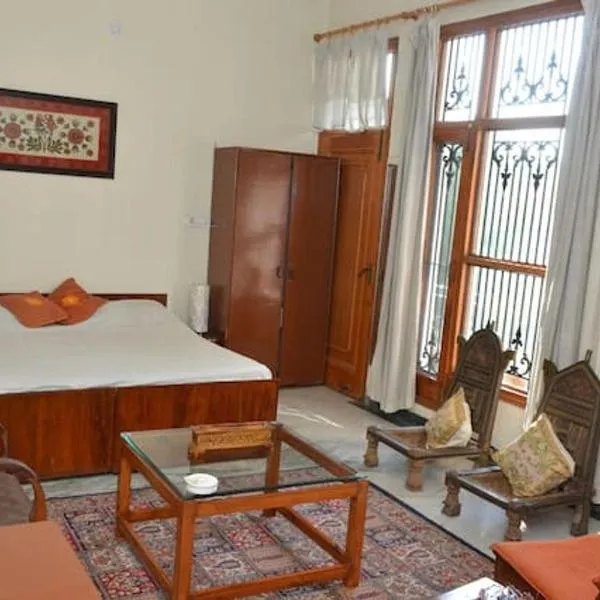 Sandy's Homestay, hôtel à Jammu