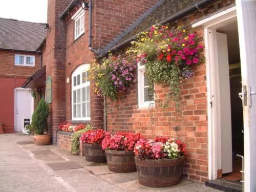 The Staff Of Life, hotel in Ticknall
