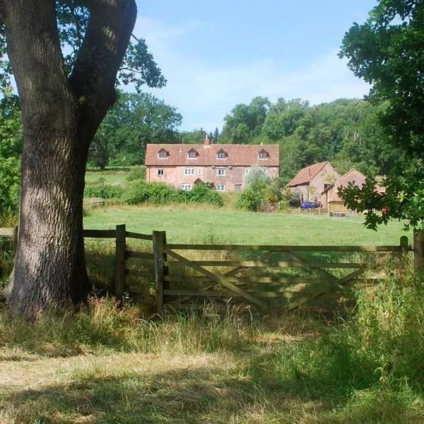 Grove Farm B&B, hôtel à Newnham