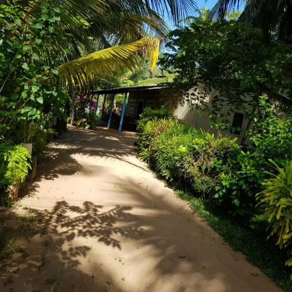 Nilaveli Beach Rooms, hotel v destinaci Nilaveli