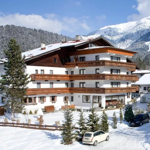 Hotel Schönegg โรงแรมในเซเฟลด์ อิน ทิโรล