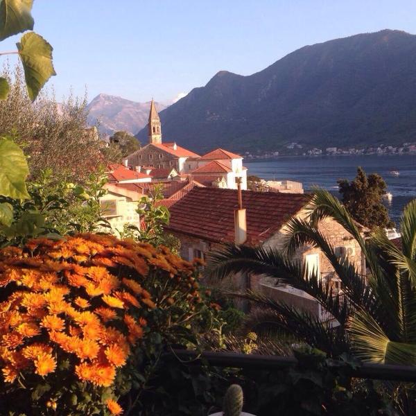 Be happy in Perast