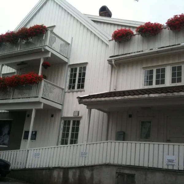 Holsthuset Losji, hotel v destinaci Grimstad