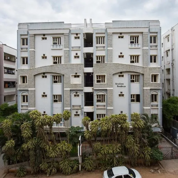 Hotel Athome & Serviced Apartments by Deccan Serai Hotels, hotel a Hyderabad