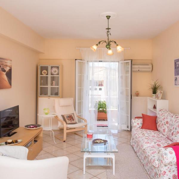 House of Velenia, Family Apt 15' from Corfu center