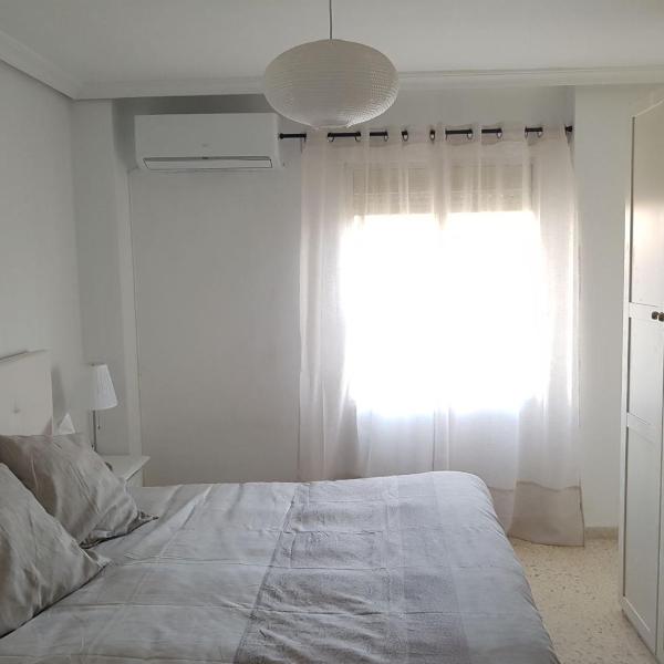 Luminoso y amplio apartamento, Seville