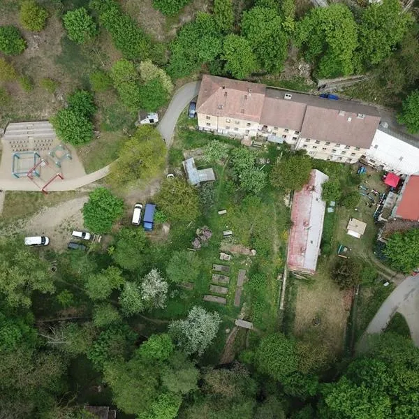 Cesta, Hotel in Tábor