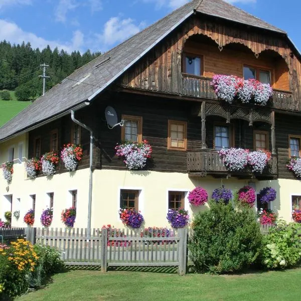 Kniebergerhof, hotell sihtkohas Liebenfels
