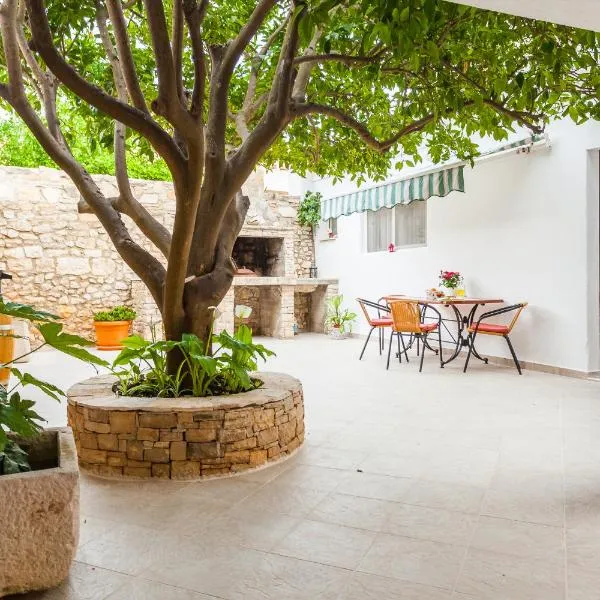 Guest House Mara, Hotel in Vela Luka