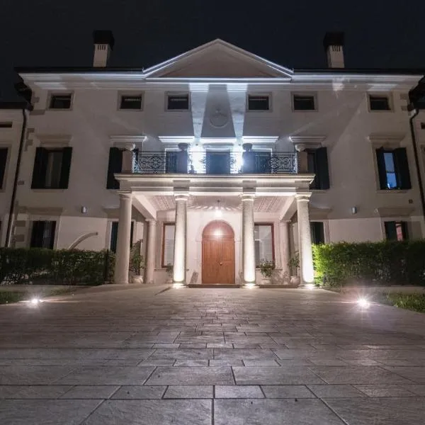 Villa Marini Trevisan, hotel ad Aviano