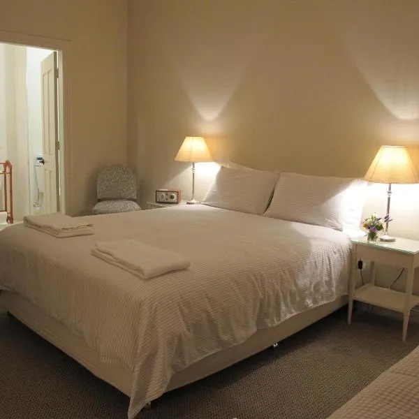 The Playhouse Hotel, hotel in Barraba