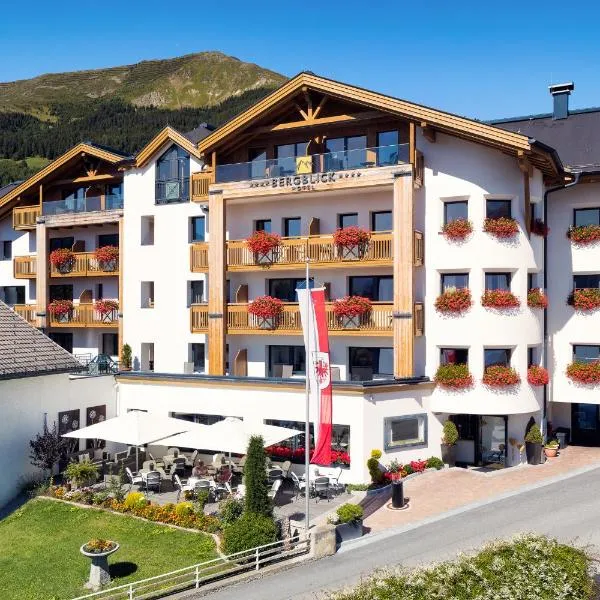 Hotel Bergblick 4 Sterne Superior, hotel v destinaci Fiss