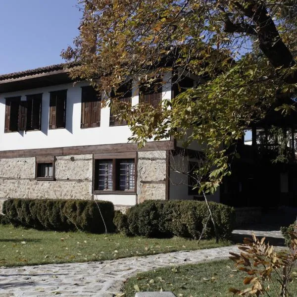 Djudjeva Kyshta Hotel, hotel in Panagyurishte