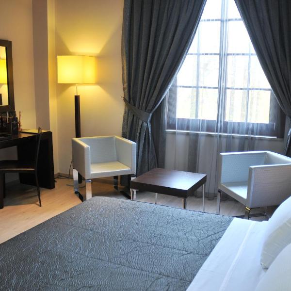 MonarC Hotel, Tirana