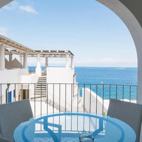 Hotel Cutimare - Aeolian Charme, hotel in Acquacalda