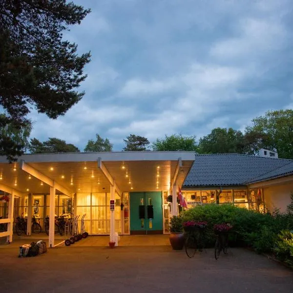 Strandhotel Balka Søbad, hotel v destinaci Neksø