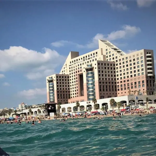 Luxurious Beach apartments, Hotel in Haifa