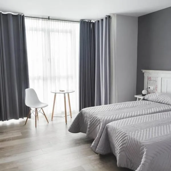 Hotel Mica, hotell sihtkohas Palas de Rei