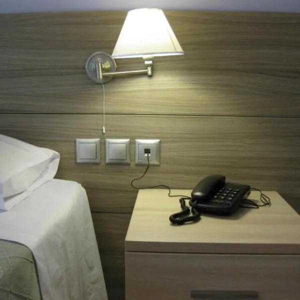 Alexandros, hotel di Kamena Vourla