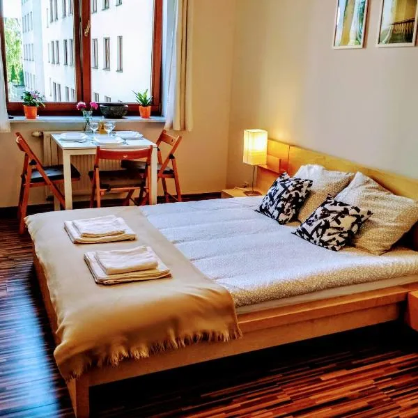 Vitalia Apart Rooms Bobrowiecka, hótel í Varsjá