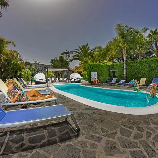 Apartamentos Adjovimar, hotel in Los Llanos de Aridane