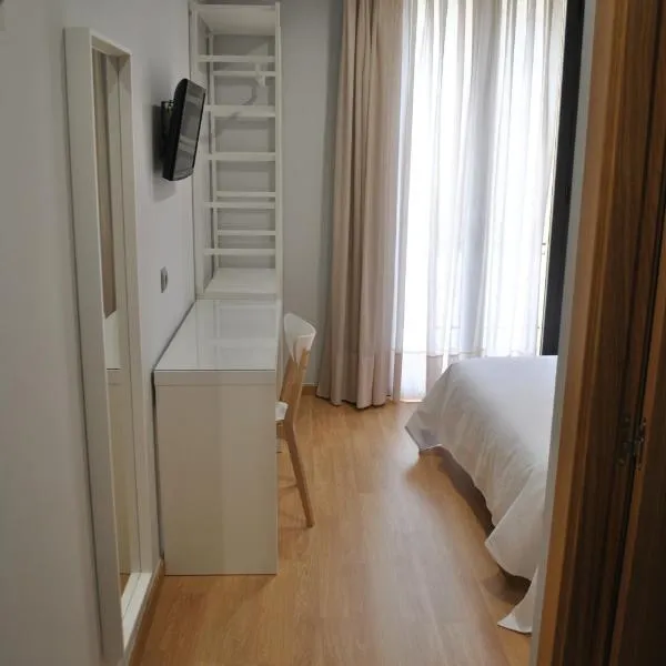 Hostal Universitat, ξενοδοχείο σε Cervera