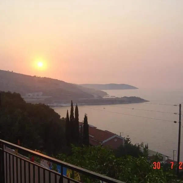 Fatiras Studios, hotel in Kassiopi