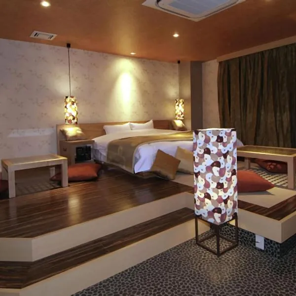 Hotel Cuna Kyoto Love Hotel、京都市のホテル
