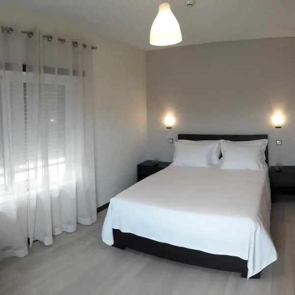 Pousada Tires Guest House, hotel in São Domingos de Rana