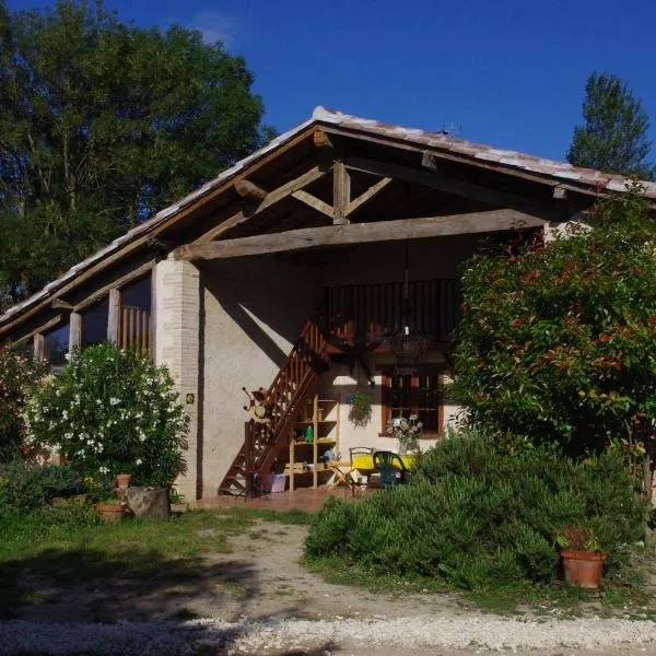 Le Grangé, hotel Giscaro városában