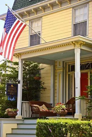 Yankee Peddler Inn, hotel u gradu Njuport