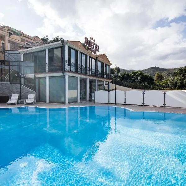 Hotel Solanas, hotel em Solanas